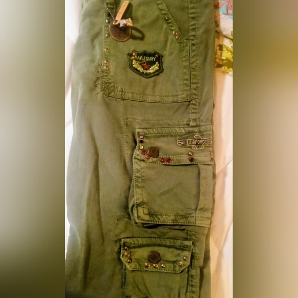 Robin's Jean Embellished Military Cargo Style pants - Picture 5 of 16